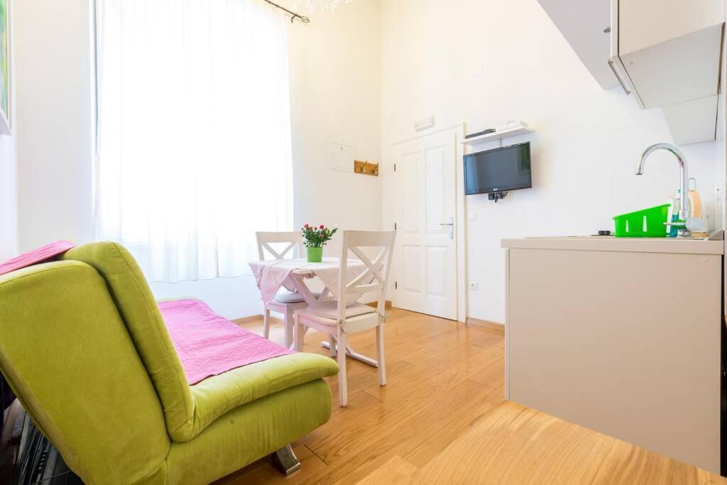 Carpe Diem Apartment On The Main Street - Stradun Dubrovnik Luaran gambar